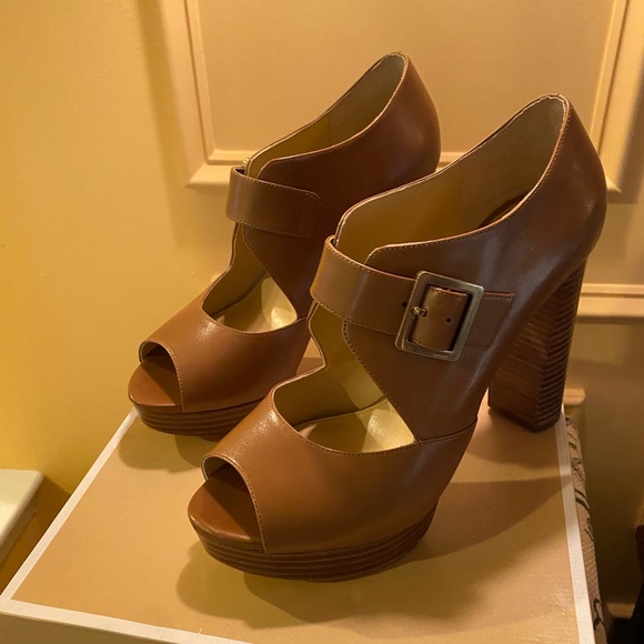 Meet your Posher, Inga - Picture 6 of 10